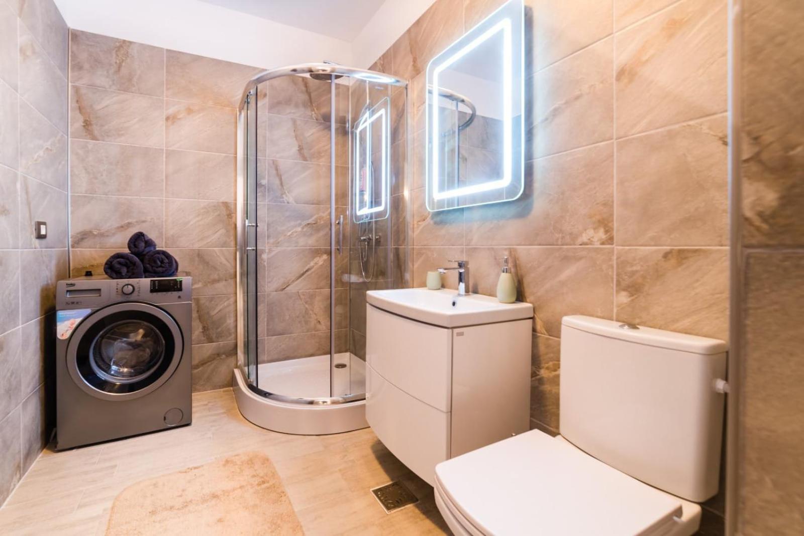 Alezzi Beach Resort Gorgeous Family Aparment Cu Piscina Неводарі Екстер'єр фото