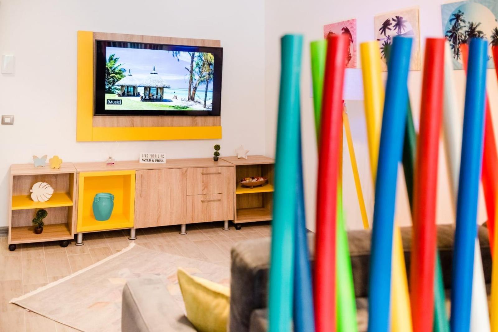 Alezzi Beach Resort Gorgeous Family Aparment Cu Piscina Неводарі Екстер'єр фото