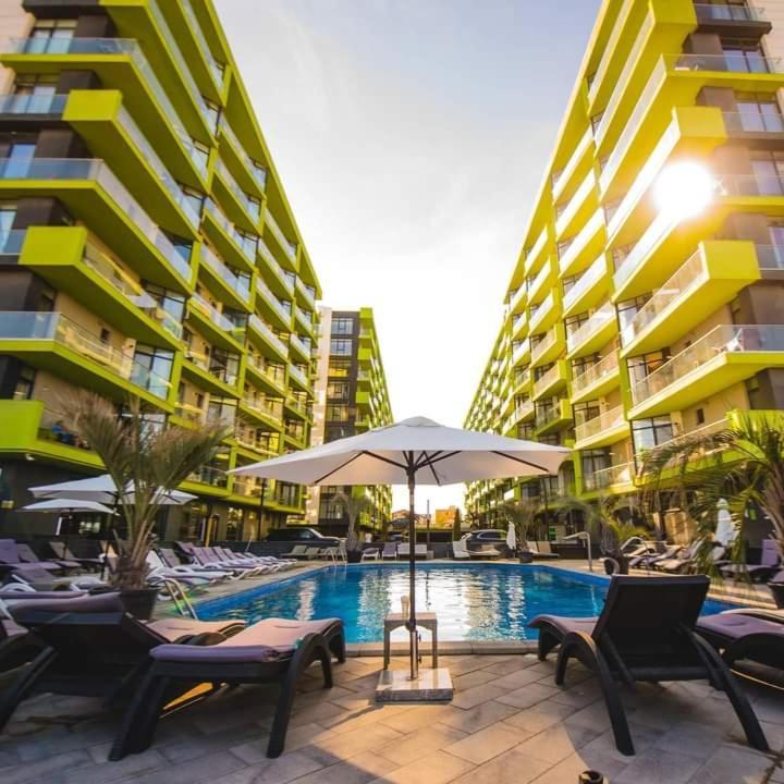 Alezzi Beach Resort Gorgeous Family Aparment Cu Piscina Неводарі Екстер'єр фото