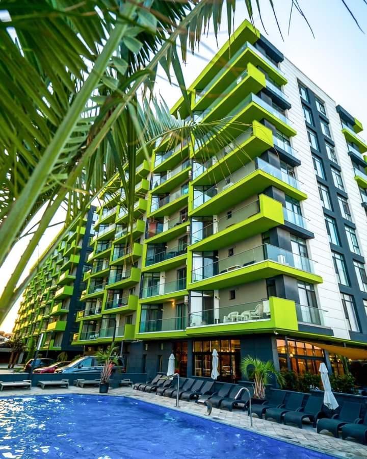 Alezzi Beach Resort Gorgeous Family Aparment Cu Piscina Неводарі Екстер'єр фото