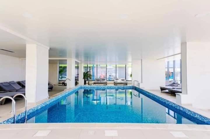 Alezzi Beach Resort Gorgeous Family Aparment Cu Piscina Неводарі Екстер'єр фото