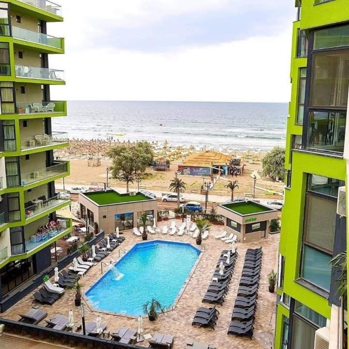 Alezzi Beach Resort Gorgeous Family Aparment Cu Piscina Неводарі Екстер'єр фото